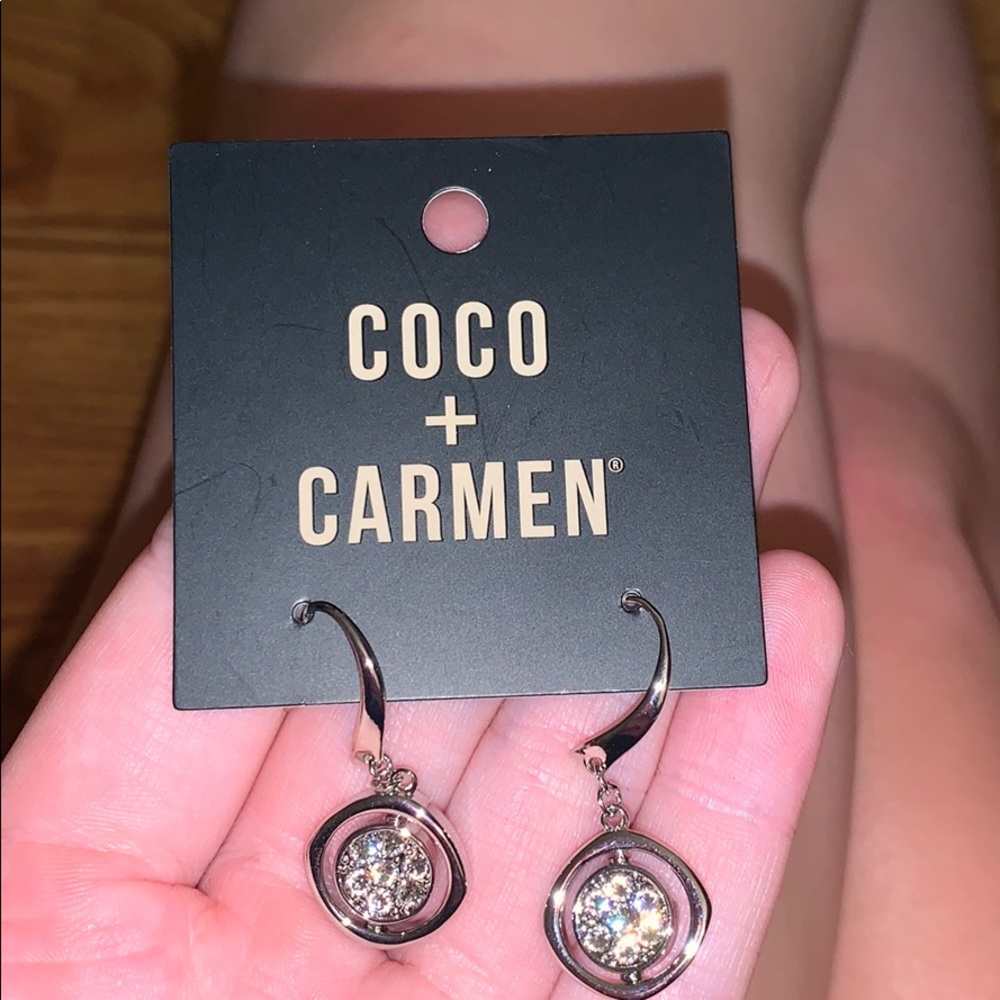 coco + carmen dangle earrings